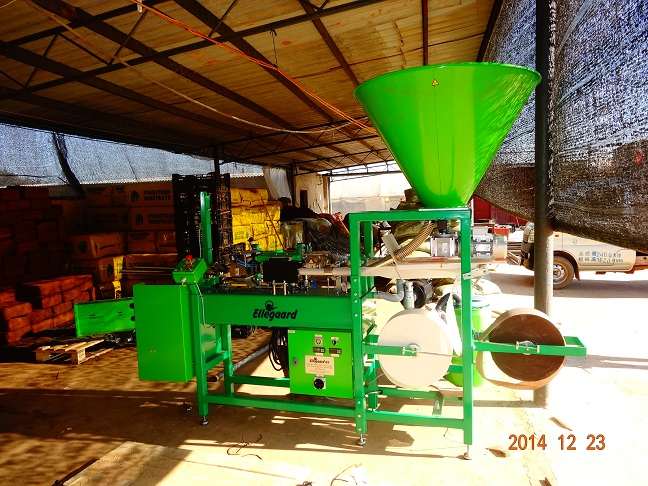 华农-丹麦Ellegaard双管纸钵机在云南项目应用